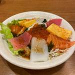 海鮮サラダ(回転さかなや鮨　魚忠 今池店 （うおちゅう）)