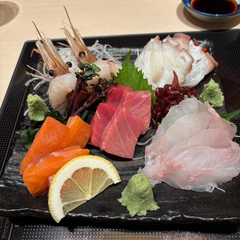 (鮨処 西鶴 本店 （サイカク）)