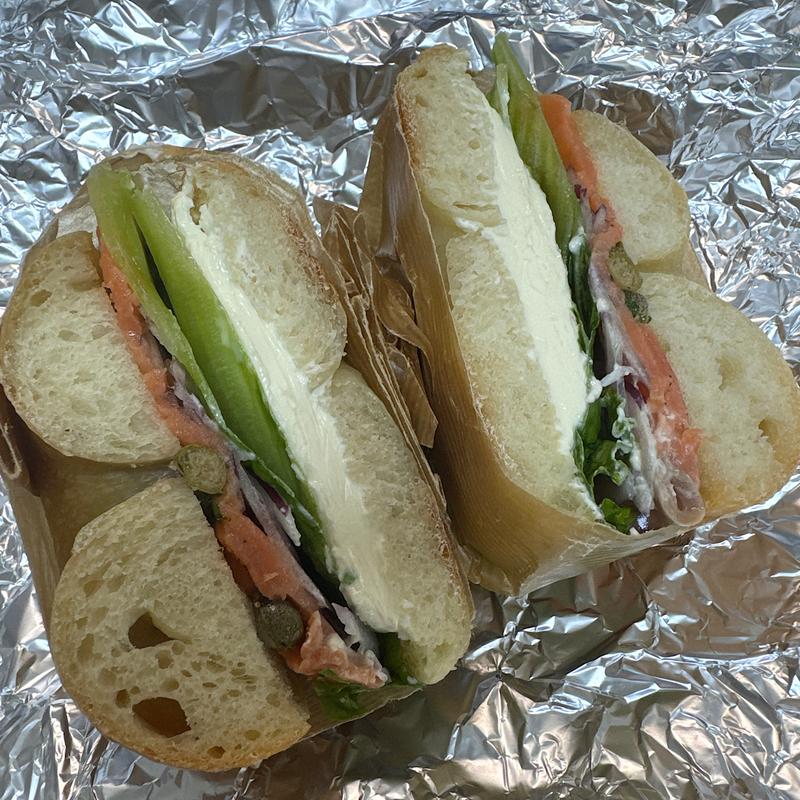 スモークサーモン＆クリームチーズサンド(BEST BAGEL)