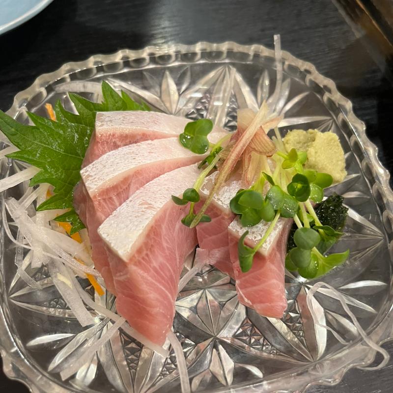 ブリ刺し(仲宿酒蔵)