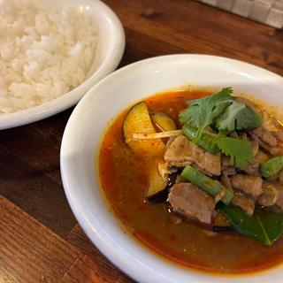 Country Curry（カントリーカリー）(タイカリーピキヌー )