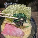 塩ラーメン(横浜家系ラーメン 金山家 本店)