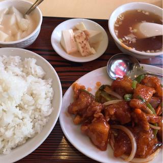  鶏肉の甘酢定食（御飯大盛）(聚宝)