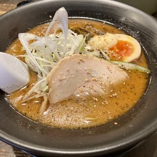 黒旨ラーメン