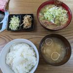 もつ煮込み定食(ホルモン食堂)