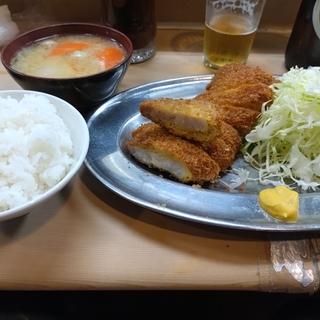 並カツ定食(丸八とんかつ店)