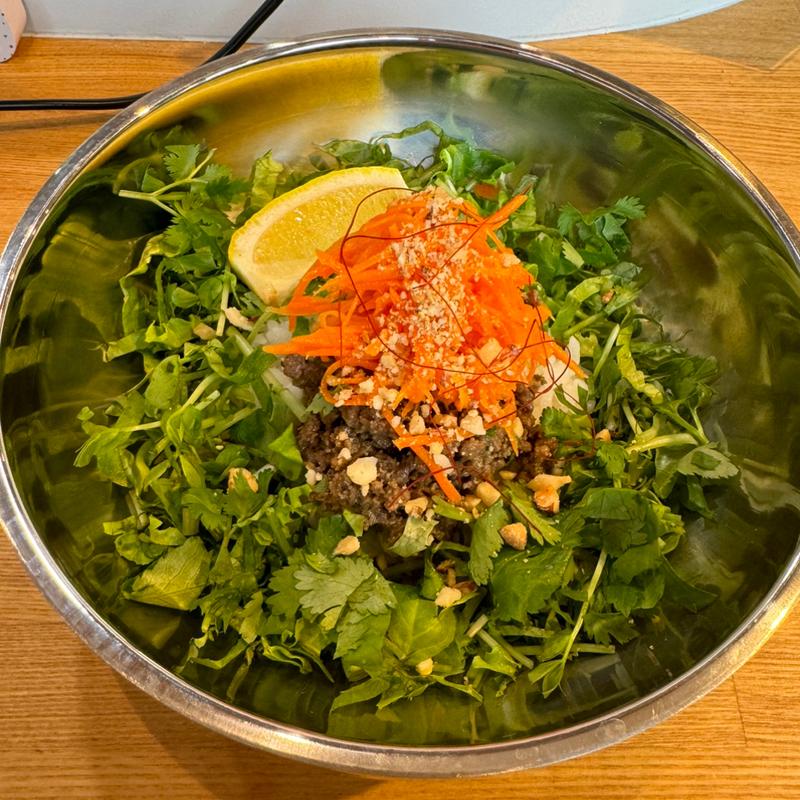 エスニック混ぜご飯(オラ・ネウボーノ)