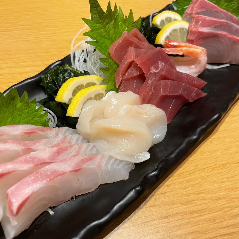 日替わりお刺身盛り合わせ(宇和島グルメ寿司 すしえもん)