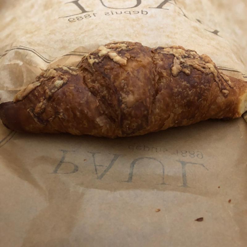 クロワッサン・フロマージュ(PAUL 羽田空港店)