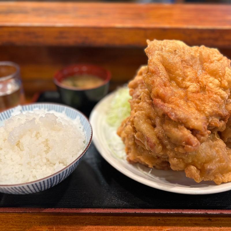 中盛り鳥のからあげ定食4個(福味 )
