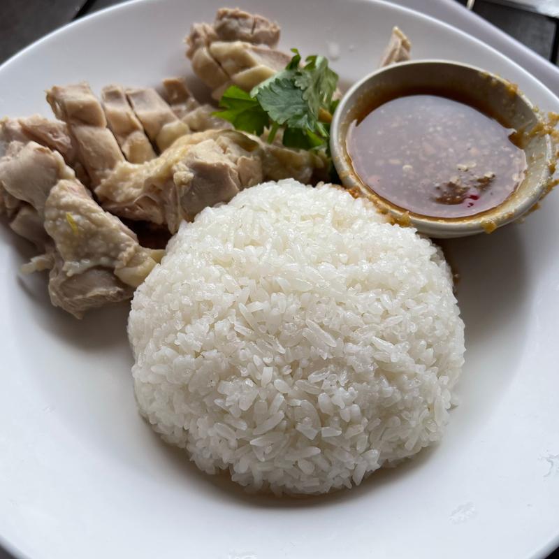 タイ風チキンライス(ダオタイ 晴海トリトン店)