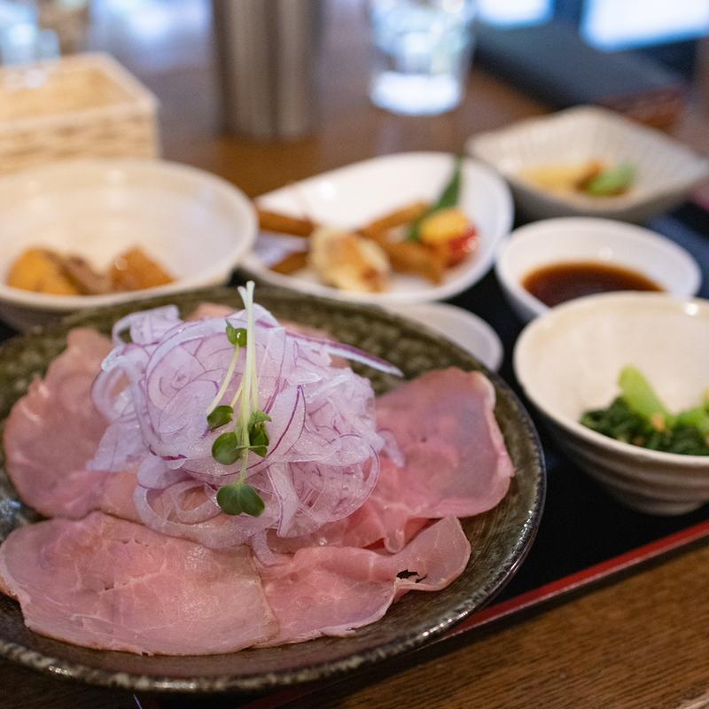 ローストビーフ定食(ごはんや 麦)