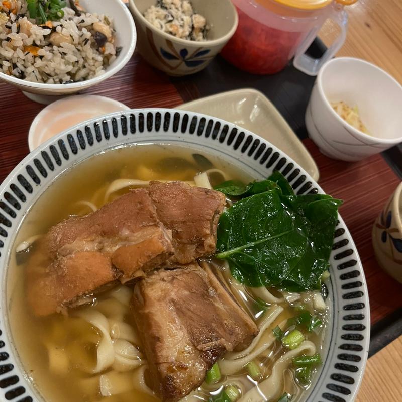 (名護曲レストラン （なぐまがいれすとらん）)