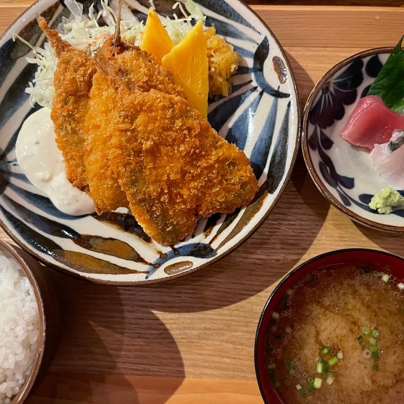 アジフライ定食(魚寿司 公設市場総本店 )