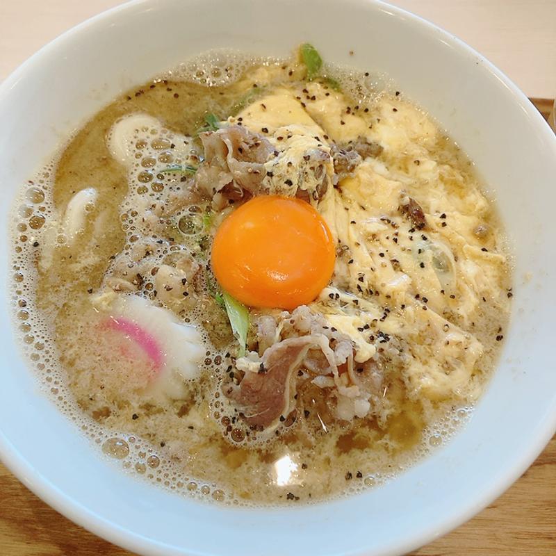 炙り肉卵とじうどん(うどんの釜くら)