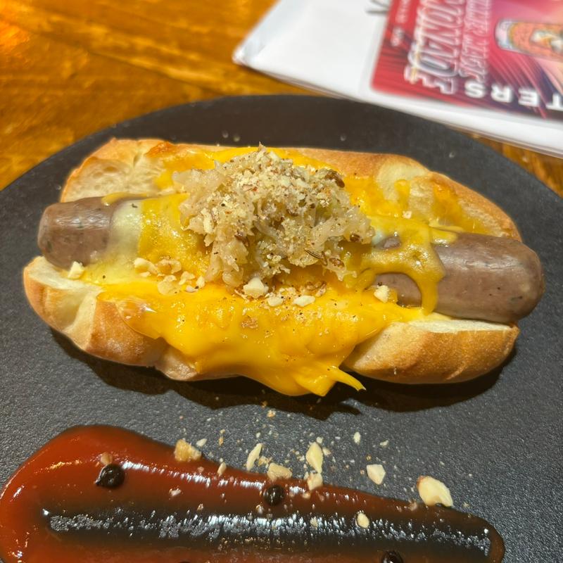 極上ジビエチーズドック(NUTSTOWN COFFEEROASTERS / ナッツタウン 石垣島 焙煎 コーヒー ホットドッグ ジビエ)