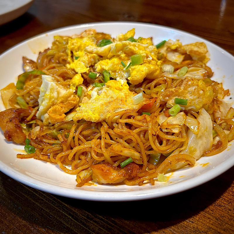 ミックスチャウミン(GORKHALI 小松島店（ゴルカリ）インド・ネパール料理)