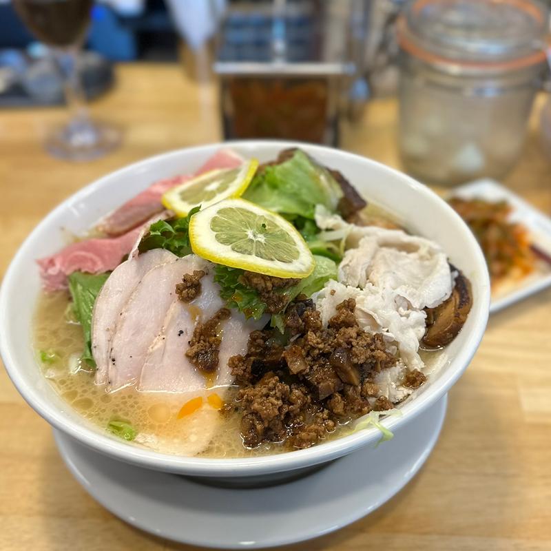 罪悪感ラーメン(七志 中山店)