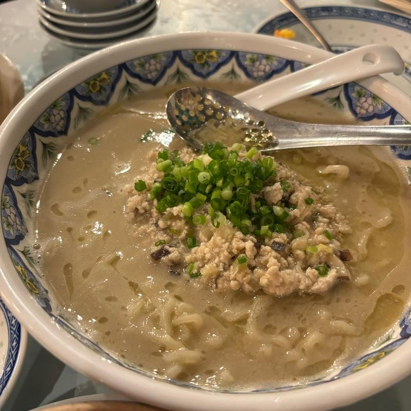 揚州濃厚塩ラーメン(揚州商人 横浜スタジアム前店)