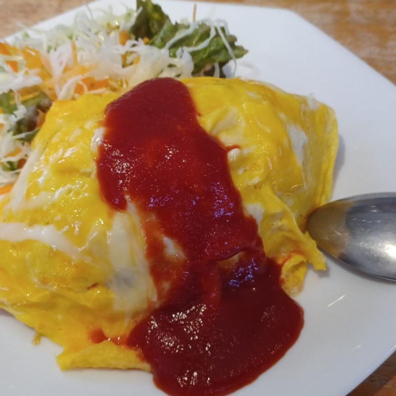 オムライス(スープ、ドリンク付き)(どんぐり 北口店 )