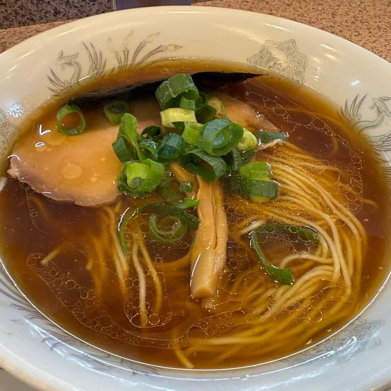 醤油ラーメン(ラー麺専門店 こしがや)