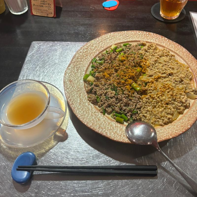 マサマンポークキーマ&ネギまみれの肉キーマ　あいがけ(カレー&スパイス創作料理 ラヴィリンス)