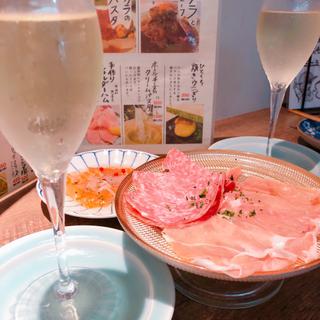 サラミと生ハム(大衆酒場 フレンチマン 第3ビル店)