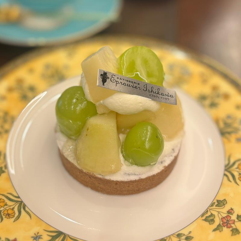 葡萄と洋梨のタルト(エプルヴェイシカワ （Eprouver Ishikawa）)