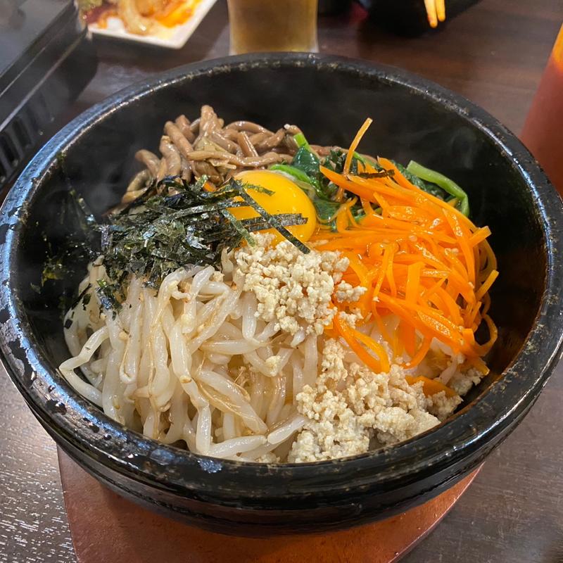 石焼きビビンバ(韓国料理PUNI)