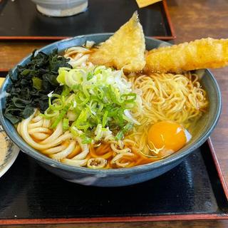 う中(うどん・中華麺)特盛