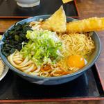 う中(うどん・中華麺)特盛