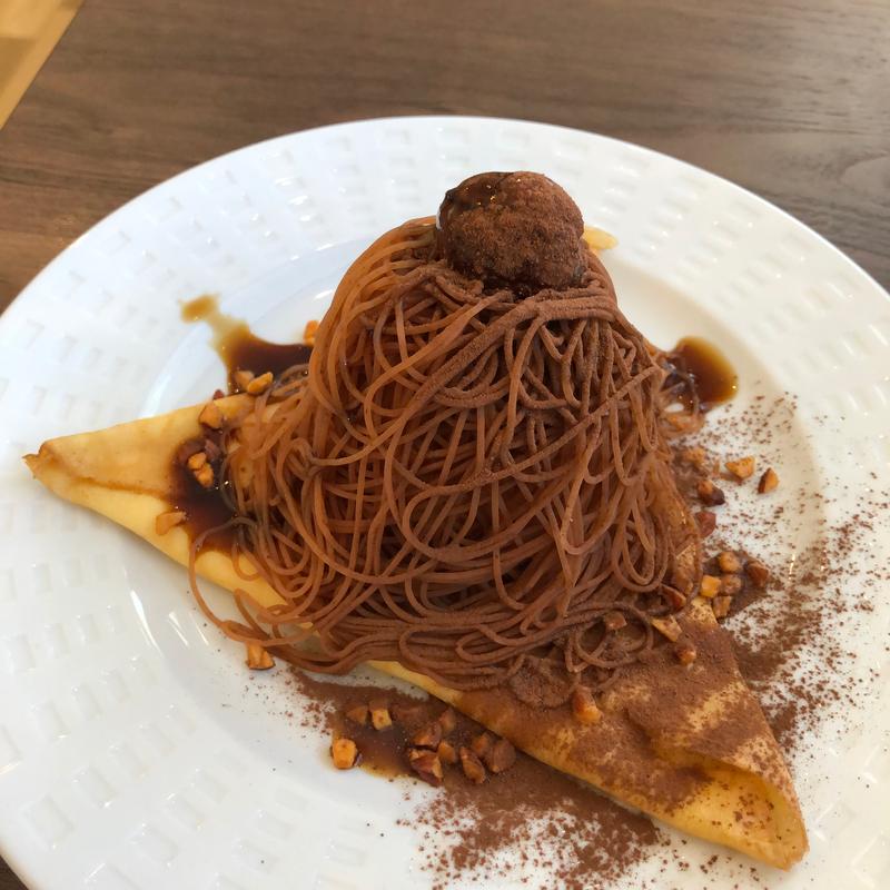 イタリア栗のモンブラン&マスカルポーネクレープ(ココス 野田愛宕店)