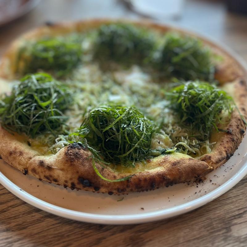 シラスと大葉のピザ(AWkitchen GARDEN 鎌倉)