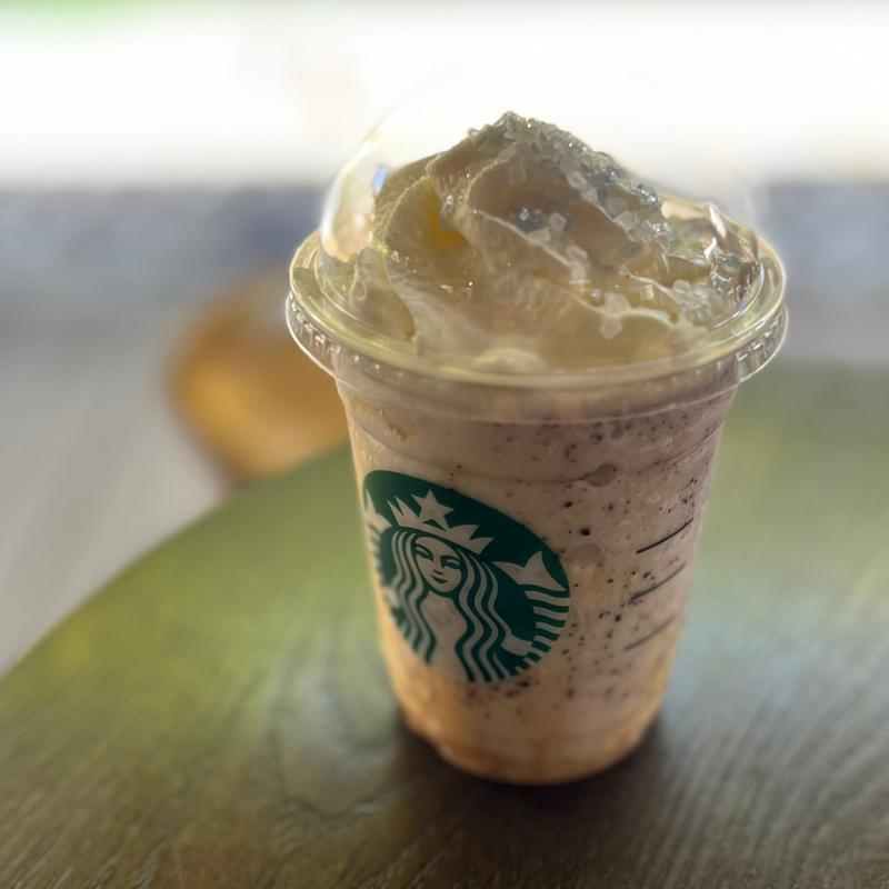 マカダミアホワイトスノーチョコレートフラペチーノ(スターバックスコーヒー 鎌倉御成町店)
