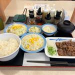カルビ焼肉定食　お新香　ポテトサラダ(松屋 足立保塚店 )