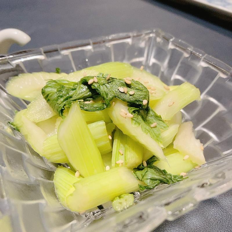 セロリの浅漬け(+81（はちいち）)