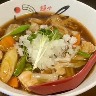 スタミナホルモンラーメン［黒］(麺やaube)