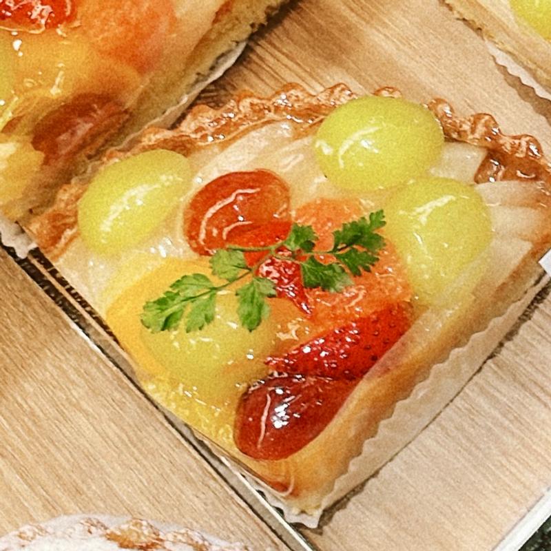 フラワーフルーツタルト(フロ プレステージュ 志木丸井店)