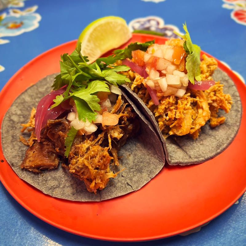 チキンティンガ(DRUNK TACOS)