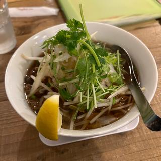 牛すじ煮込み米麺(バンコック ポニー食堂 岩本町店)