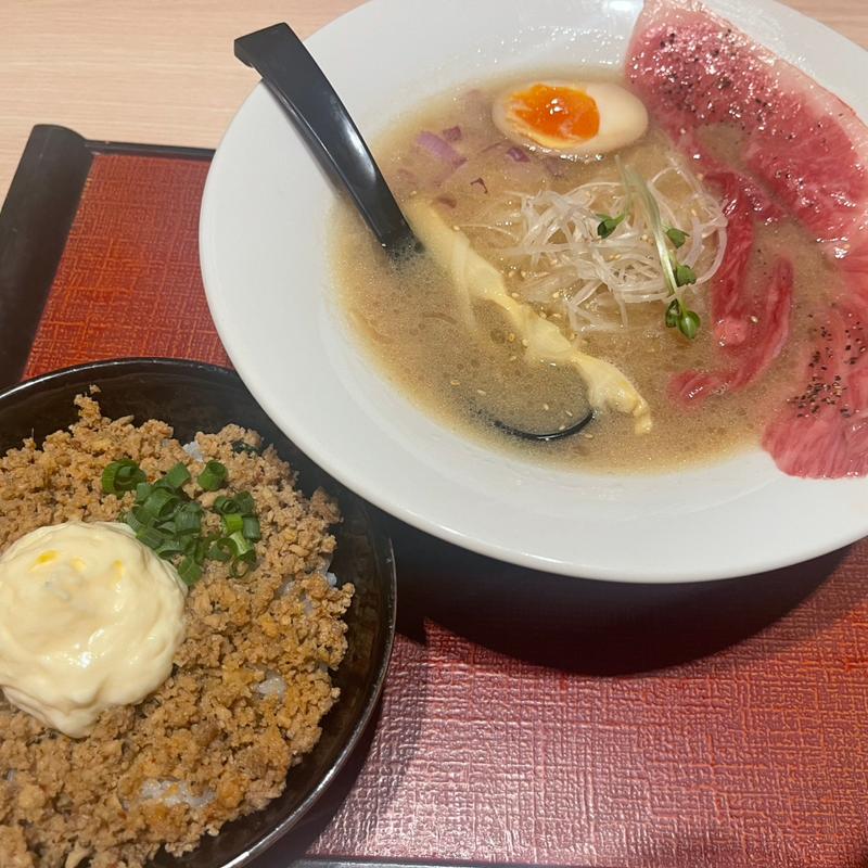 ピリ辛肉めし(麺匠 竹虎 沖縄新都心店 )