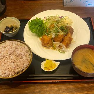 油淋鶏定食(源七 くろとり食堂)