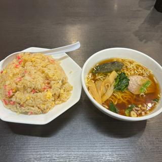 Aセット　炒飯　半ラーメン