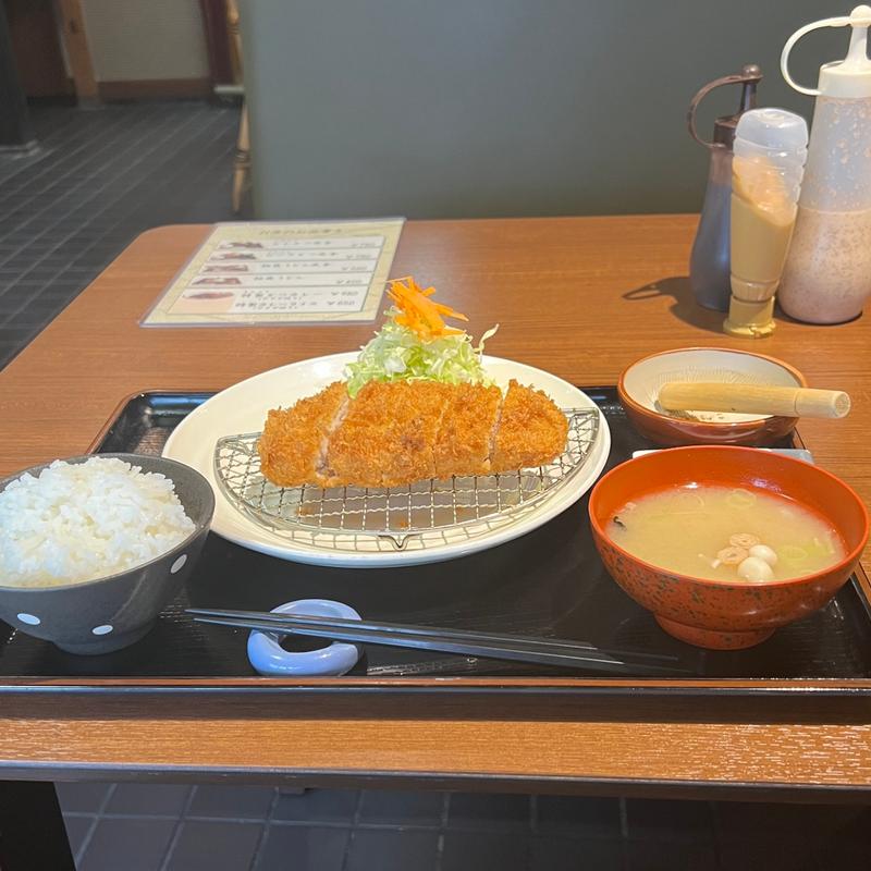 ロースカツ定食(串屋芭蕉庵 駅前店 )