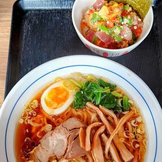 ラーメン バクダン丼セット(台湾料理 八福亭食堂)