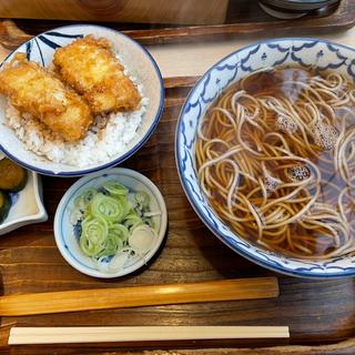 かけそばとミニイカ天丼