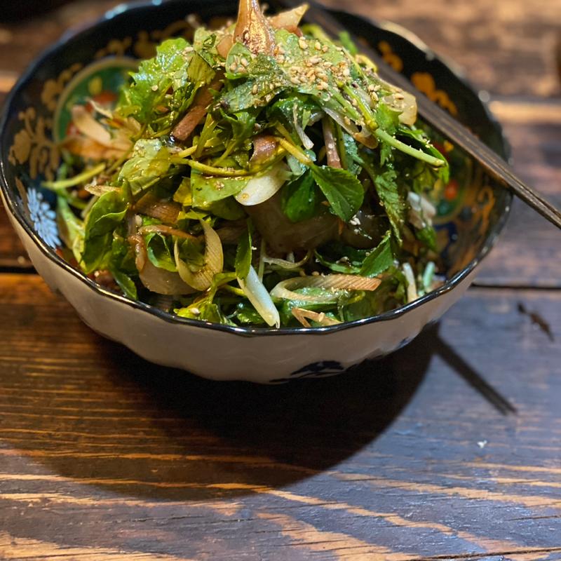 カンパチとリーフの胡麻和え(野菜居酒屋　玄気 )