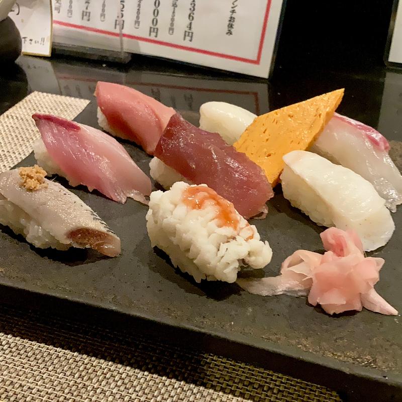 握り盛り8貫(赤だし付き)(すし 一喜)