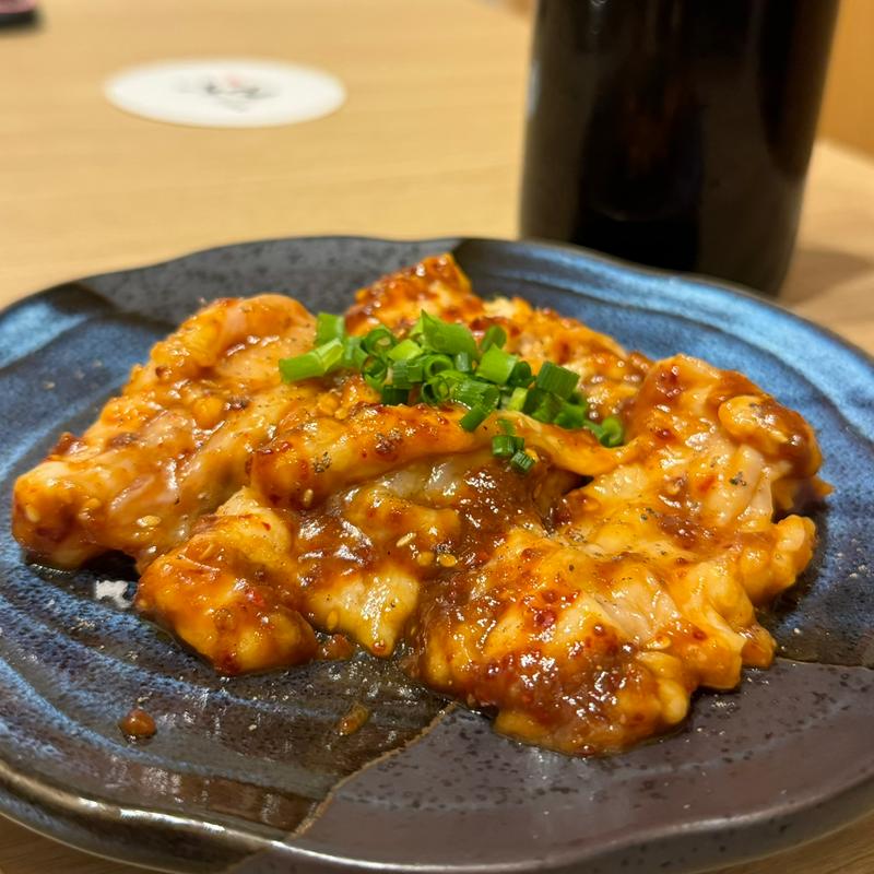 牛ホルモン(焼肉苑 万大 錦店)