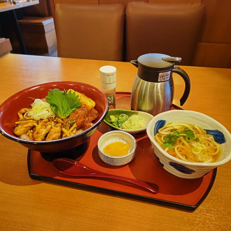 牡蠣のかば焼き丼   小うどん付き(味の民芸 丸山台店)